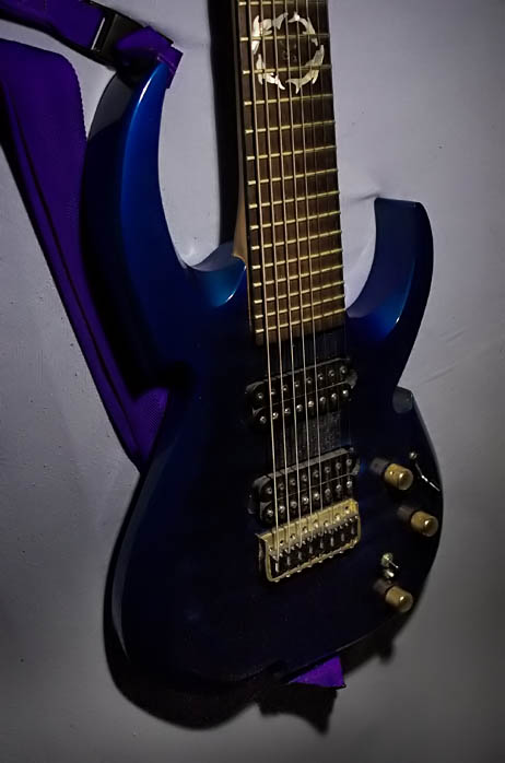 8-string guitar